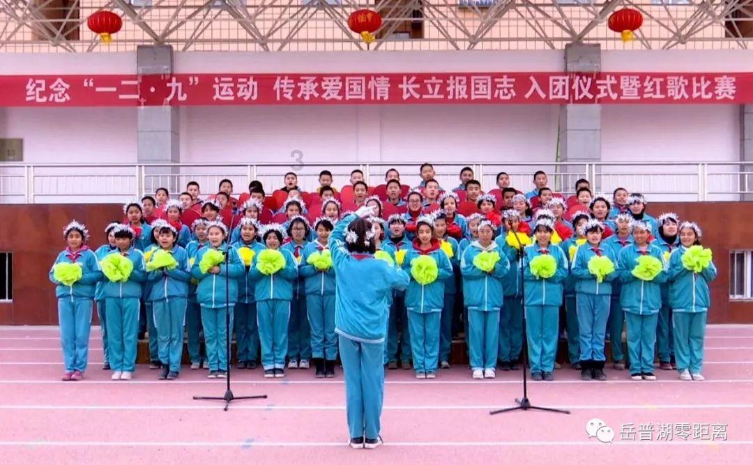 小球进黑洞