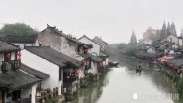 亚当玩高尔夫